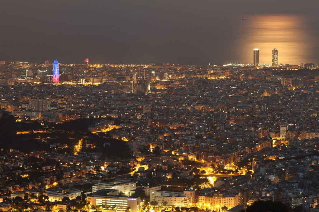 Barcelona nacht skyline